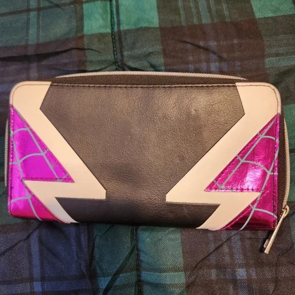 Spider Gwen Wallet NWOT - Picture 4 of 6